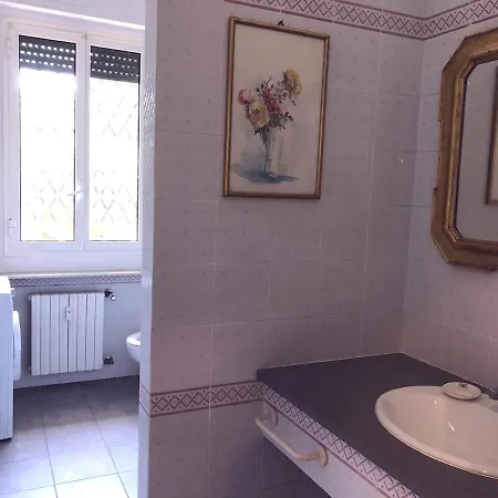 Accogliente Casa Con Giardino Feriehus